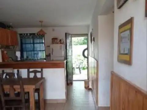 Cornelio Saavedra e/ Reverendo Padre Ansaldo y Avenida Miero