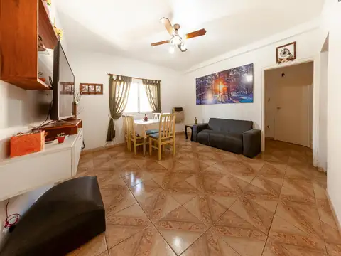 Venta Departamento 3 ambientes con 2 patios en Lomas del Mirador