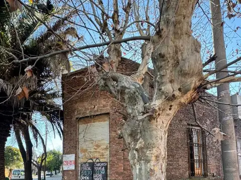 Casa en PH, sobre calle 18 esquina 7