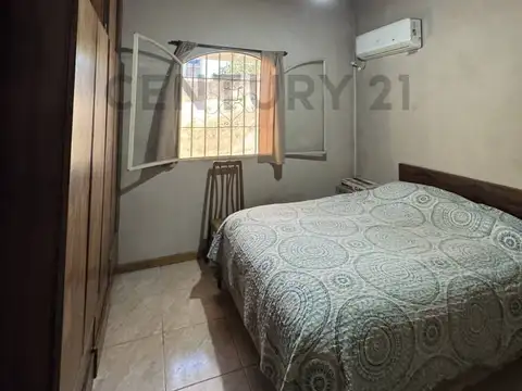 CASA QUINTA CON AMPLIO PARQUE. VENADO TUERTO