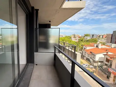Departamento 2 ambientes en venta en Tigre centro a estrenar