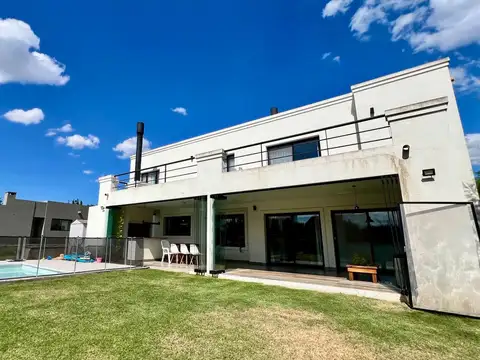 Casa en Venta en Altos De Manzanares, USD 390.000