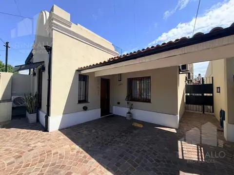 Venta Casa 3 Ambientes Apto Credito en Castelar Norte