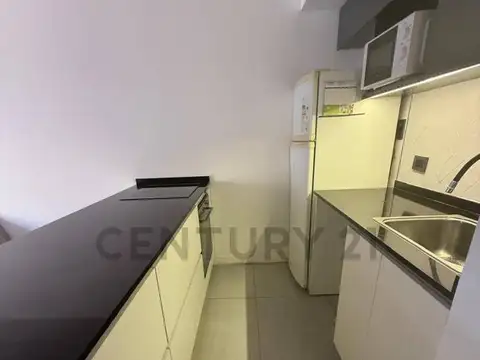 Departamento en Alquiler en Barrio Parque Leloir, $ 550.000