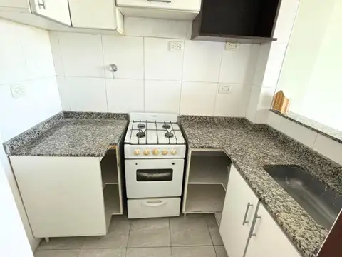 Departamento en Alquiler en Remedios de Escalada, $ 650.000