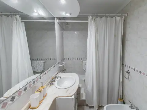 Depto Tipo Casa en Venta en Villa Santa Rita, USD 273.000