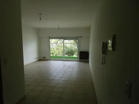 Departamento en Alquiler en Grand Bourg, USD 360