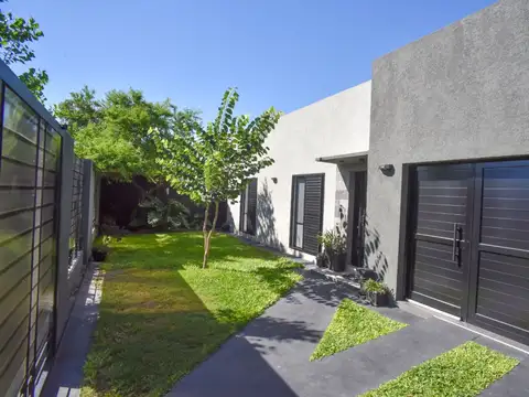VENTA CASA EN ARROYO LEYES KM.13