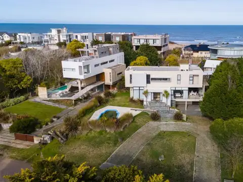 AT en Cariló! - Casa Avutarda 670