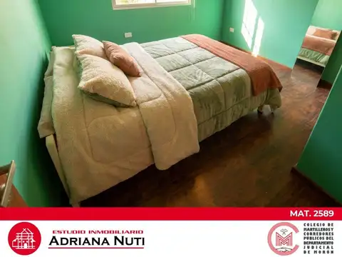 Casa en Venta con 3 cocheras