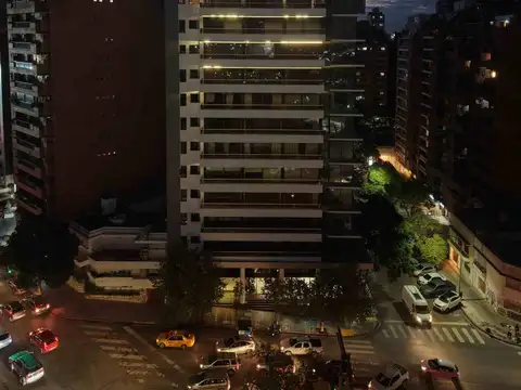 Departamento 8 ambientes con 3 baños