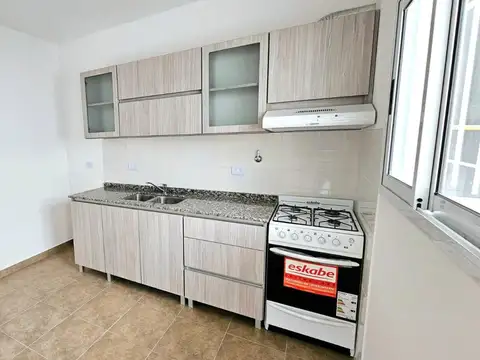 Depto Tipo Casa 4 ambientes con 2 baños