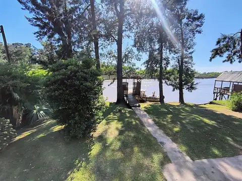 Casa 3 ambientes con 2 baños