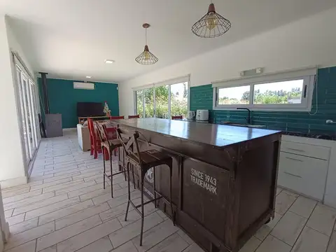 Casa 2 ambientes con 1 baño