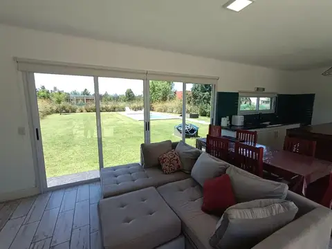 Casa en Venta en Coronel Brandsen, USD 95.000