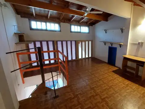 Depto Tipo Casa 7 ambientes con 2 baños