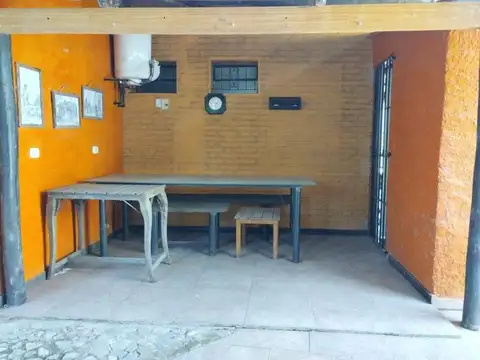 Casa 4 ambientes con 1 baño