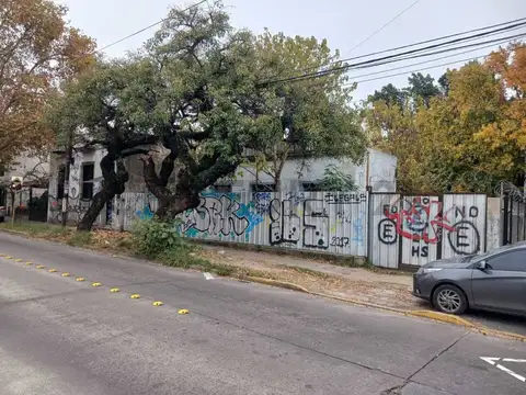 Terreno o lote de 1300 m2 Ballester centro Alquiler SOLO PARA ESTACIONAMIENTO