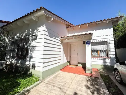 Casa en Venta con 2 cocheras