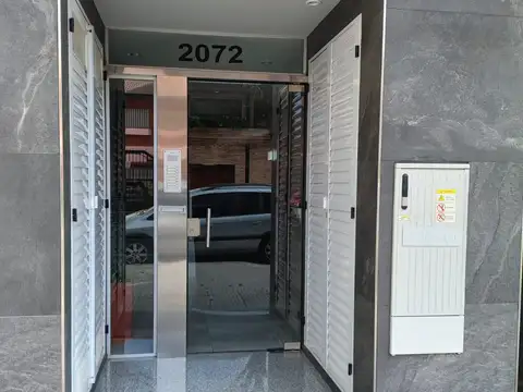 EXCELENTE AL FRENTE CON BALCON ORIENTACION “ESTE”– UNICO POR DETALLES DE CALIDAD Y COMFORT