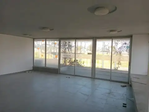 Alquiler de Oficina en Pilar Vista a Panamericana.