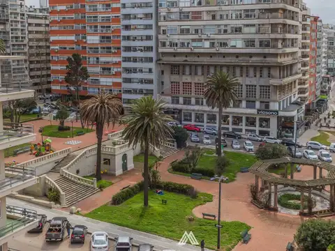 Apartamento 3 dormitorios Alquiler Punta Carretas 