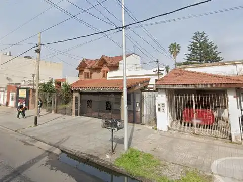 PH en venta - 1 Dormitorio 1 Baño - 70Mts2 - Lanús