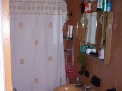 Depto Tipo Casa en Venta en Lanus, USD 50.000