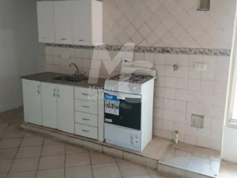 Depto Tipo Casa 4 ambientes con 2 baños