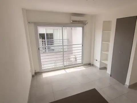 Departamento en Alquiler en Balvanera, $ 350.000