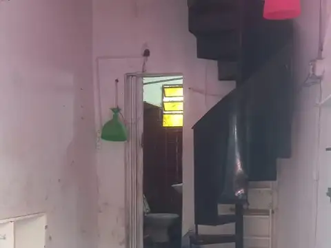 Local, Carlos Calvo 3455 sin expensas (Barrio: Boedo)