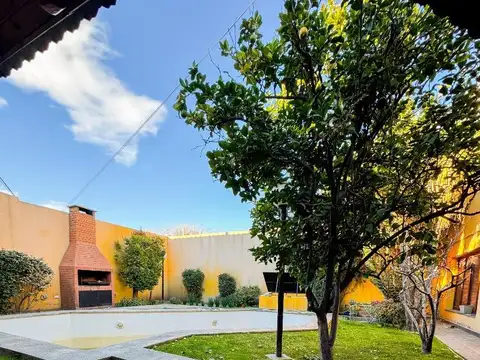 Venta Casa 5 dormitorios Apta a crédito Cipolletti !!