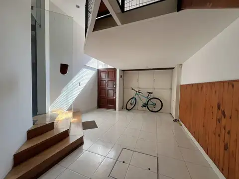 Casa 6 ambientes con 3 baños