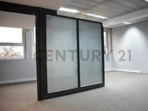 Oficina en Alquiler en Villa Ballester, USD 3.112