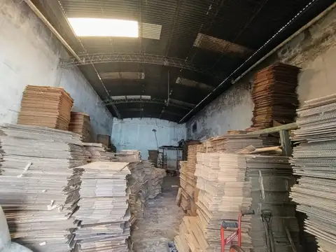 Galpon en Venta en Pompeya, USD 220.000