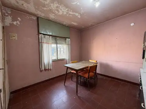 Casa 3 ambientes con 1 baño