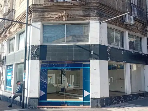 Tres locales comerciales en peatonal de concordia