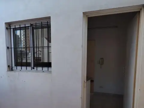 Depto Tipo Casa en Alquiler de 1 dormitorio