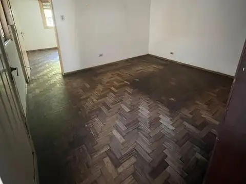 Venta casa cuatro ambientes en Ramos Mejia