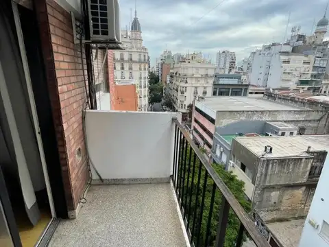 Solis 148 , Piso 7