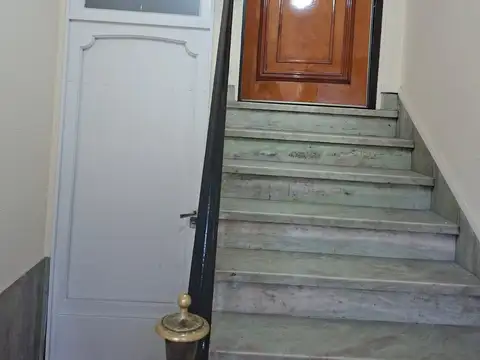 Depto Tipo Casa en Alquiler 60 años