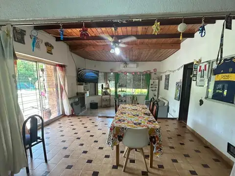 Excelente Casa en Venta en Villa Elisa