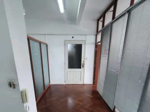 Oficina en Alquiler 50 años