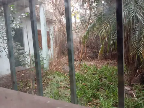 Casa Sobre Lote Propio a Refaccionar en Gerli