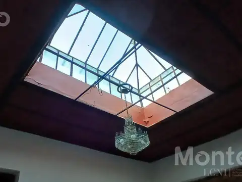 Depto Tipo Casa en Venta 90 años