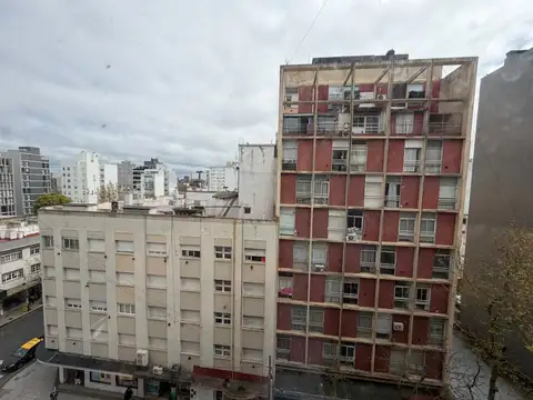 Las Heras 2500, Piso 6°