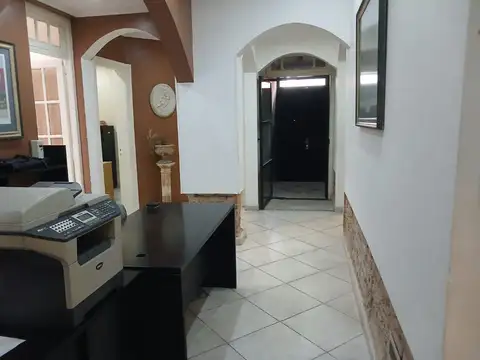 Oficina en Alquiler en Morón, $ 2.100.000