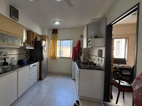 Casa 6 ambientes con 3 baños
