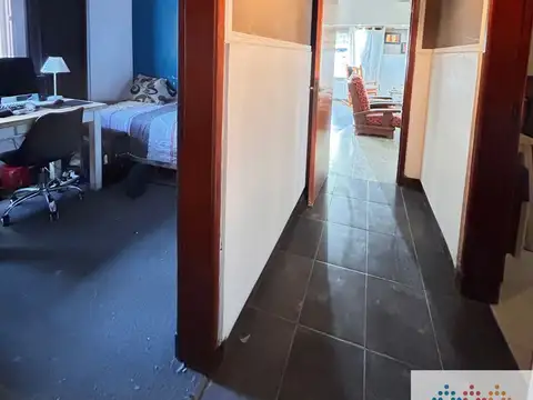 Casa 5 ambientes con 2 baños