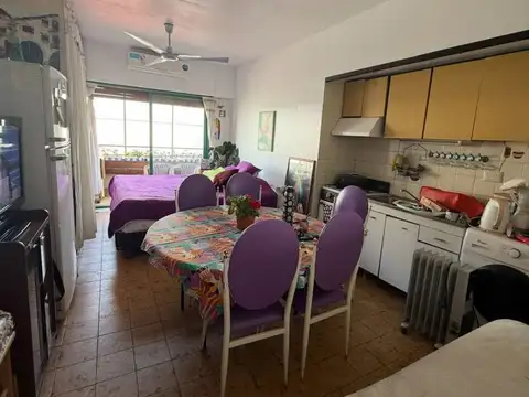 MONTAÑESES 2000, Piso 4